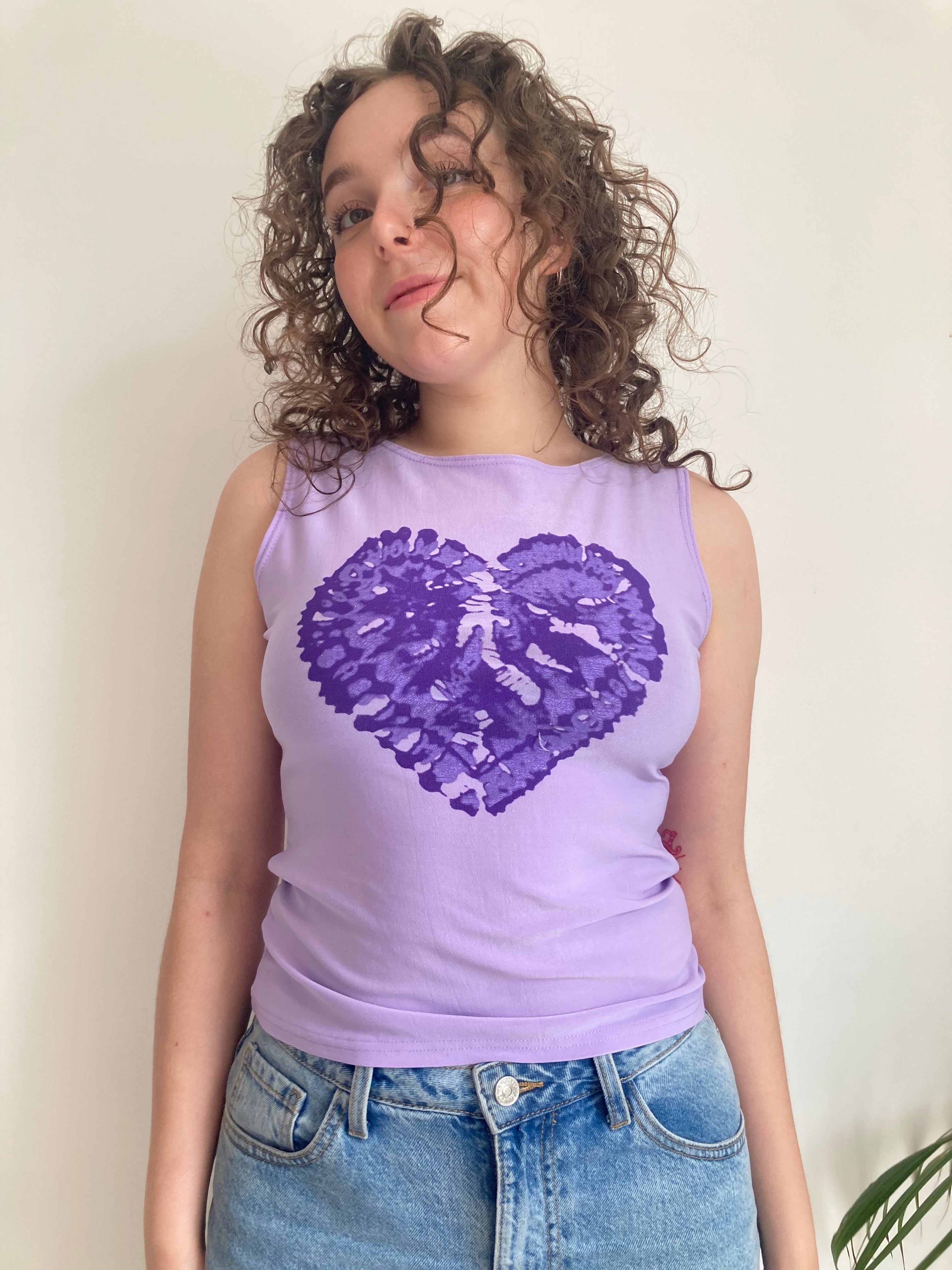 lilac sleeveless y2k heart top