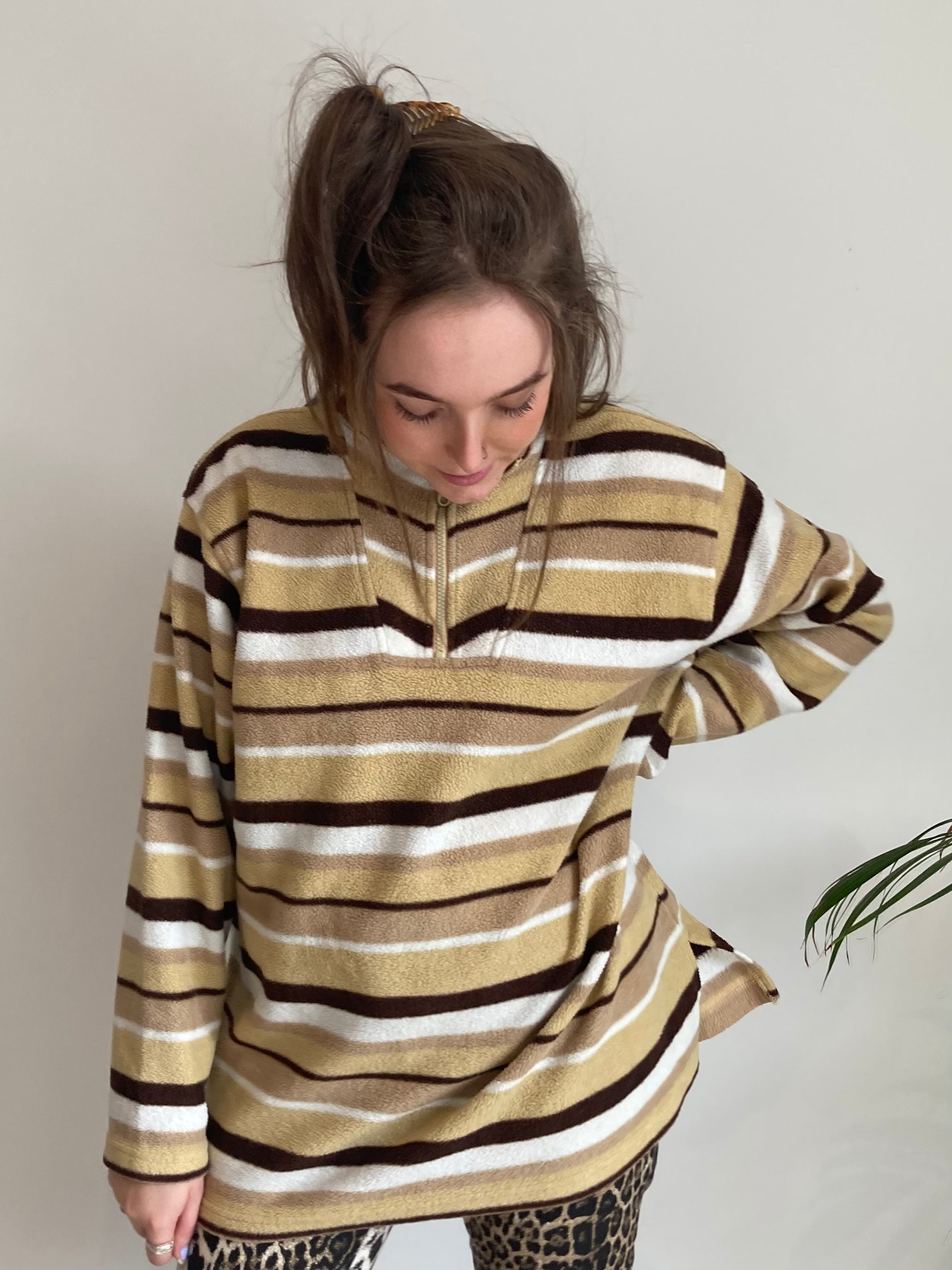 Stripy brown white halfzip fleece 