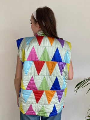 reversible triangle print sleeveless jacket